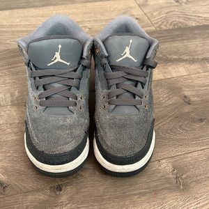 Air Jordan Retro GS grey suede